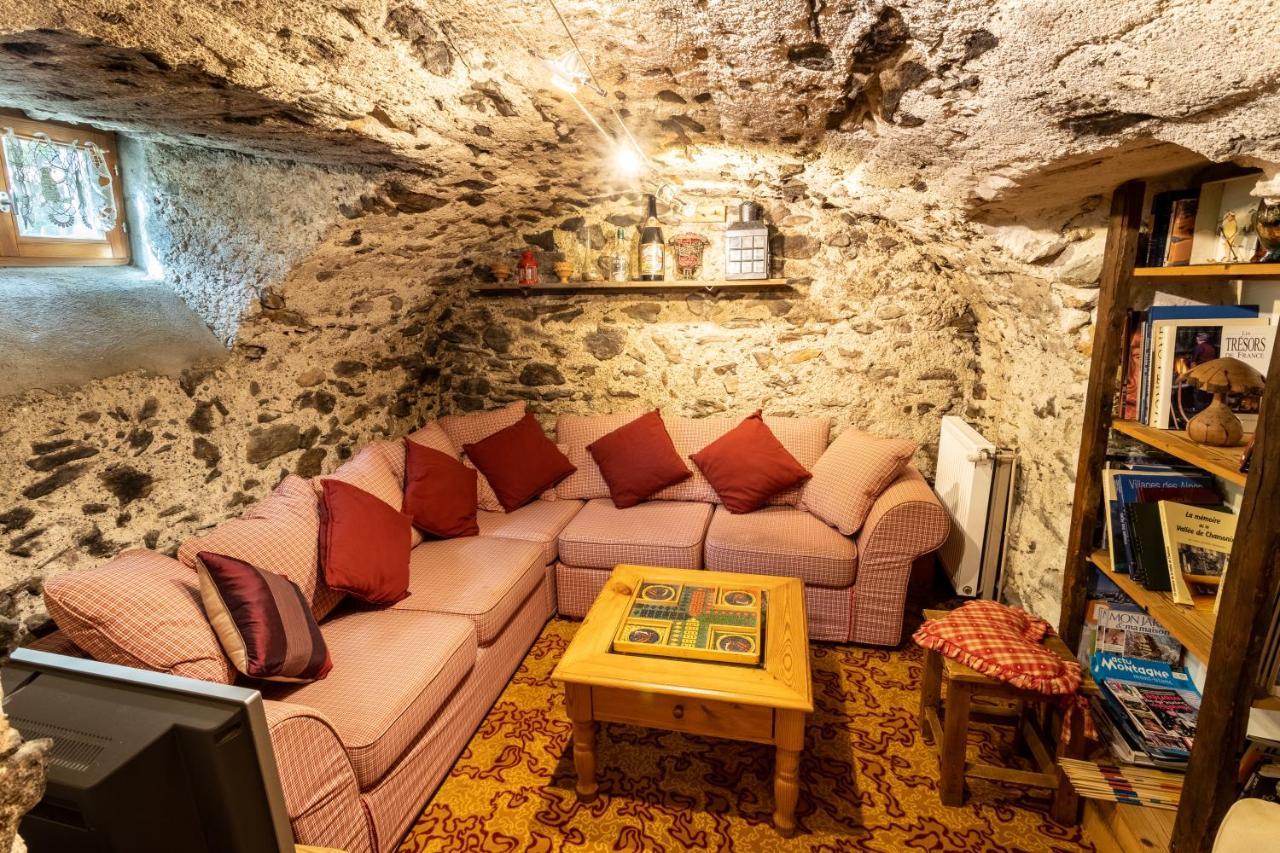 Chalet Pele - Alpes Travel - Central Chamonix - Sleeps 11 Exterior photo