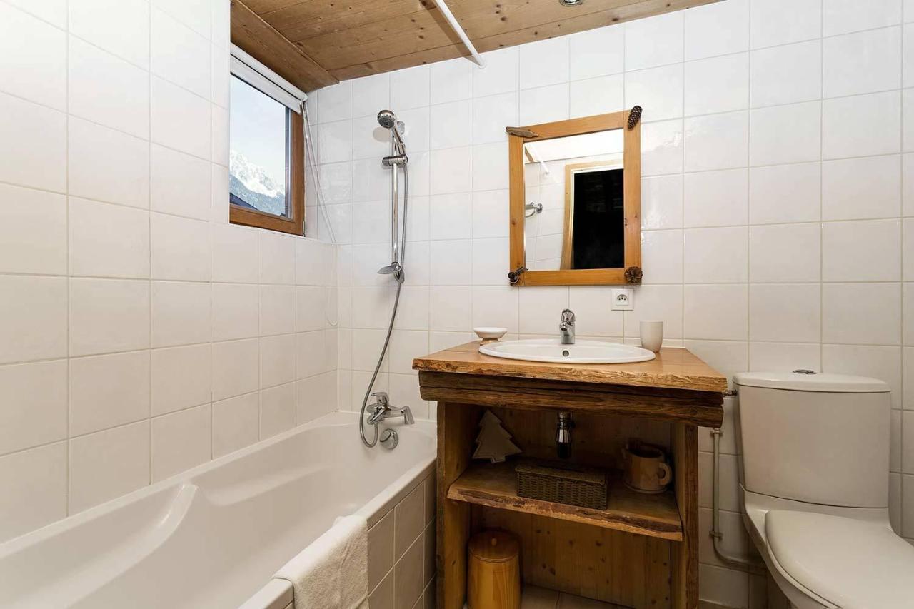 Chalet Pele - Alpes Travel - Central Chamonix - Sleeps 11 Exterior photo